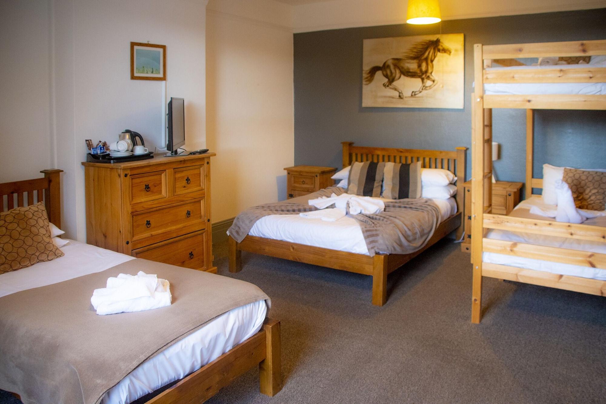 Stonehenge Inn & Shepherd'S Huts Bulford Kültér fotó