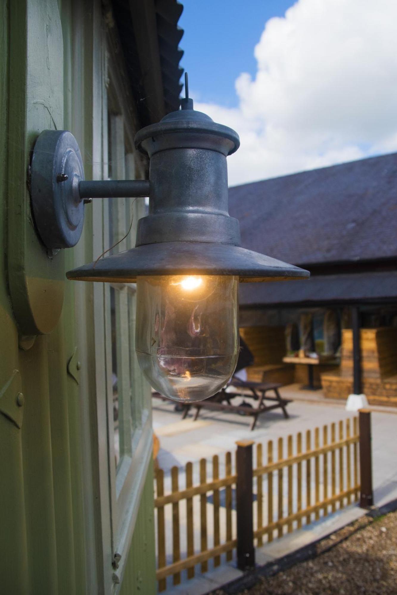 Stonehenge Inn & Shepherd'S Huts Bulford Szoba fotó